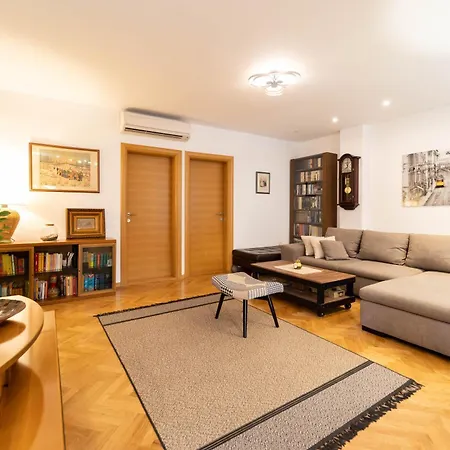 F9 And New F9 Apartment Zagreb Exterior photo