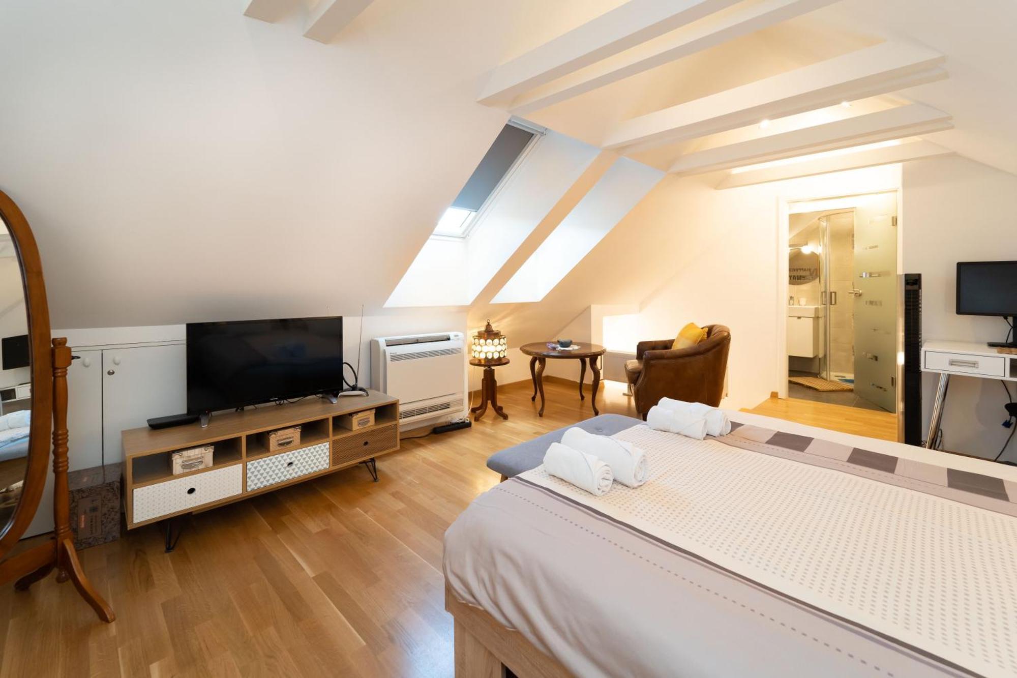 F9 And New F9 Apartment *