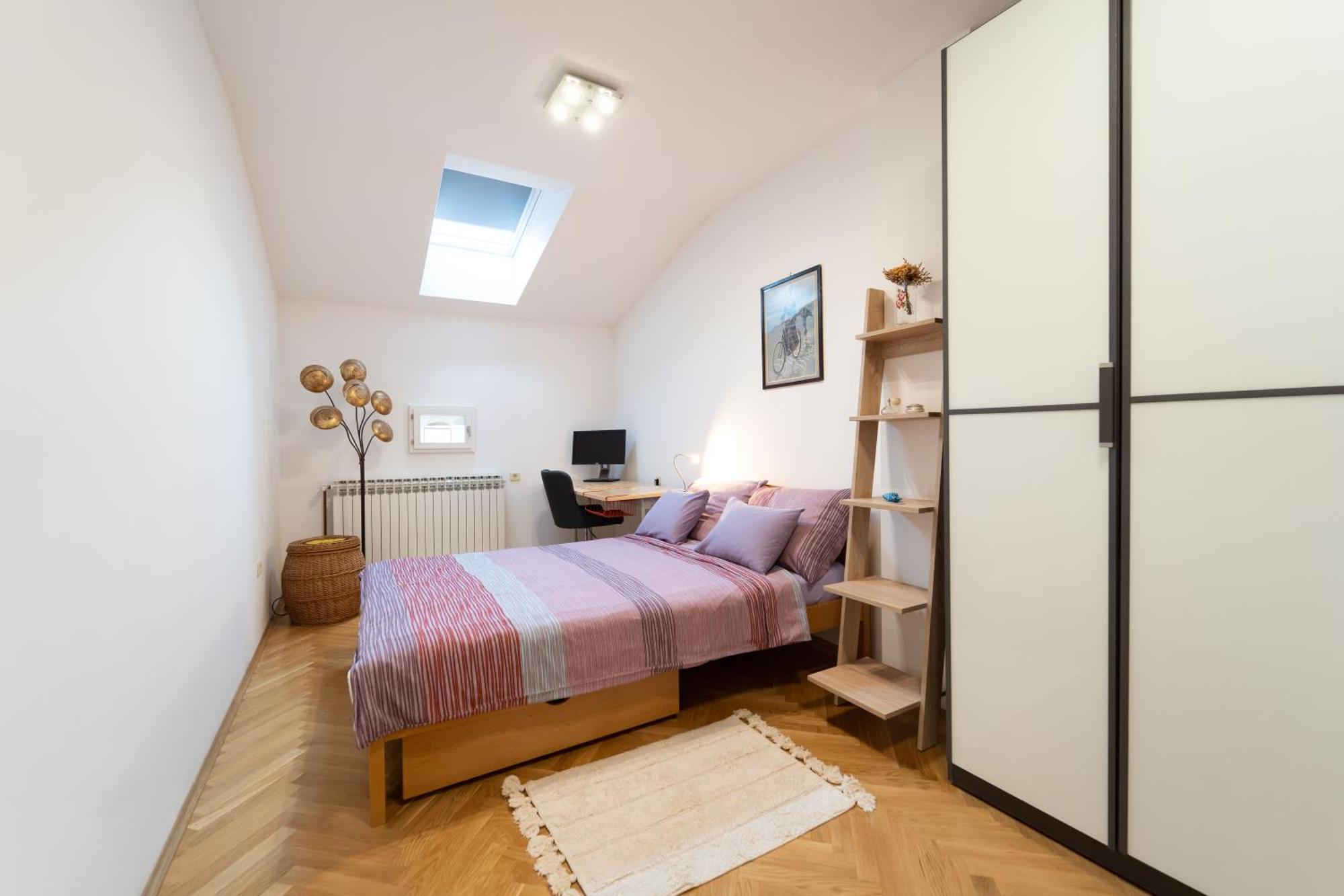 Apartment F9 And New F9 *